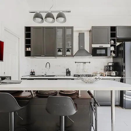 Vatican Luxury 3 Bedrooms 4 Bathrooms Apartamento *