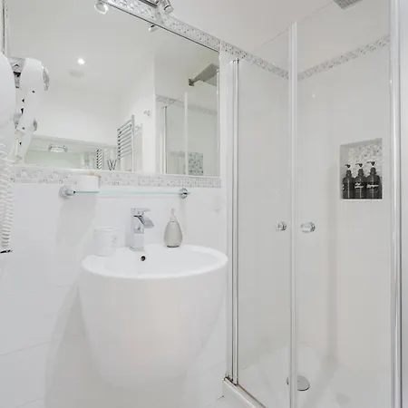 Vatican Luxury 3 Bedrooms 4 Bathrooms Apartamento